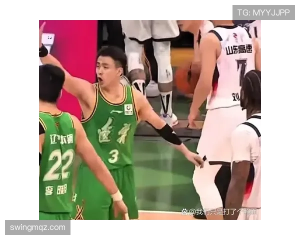 出界规则详解:球全部越过边线才算出界及回放判罚要点 出界规则详解:球全部越过边线才算出界及回放判罚要点